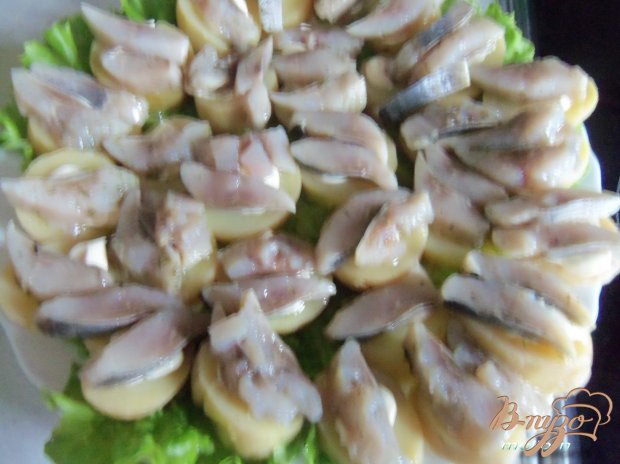 Суши по русски (закуска из картошки с селедкой) Суши по русски (закуска из картошки с селедкой)