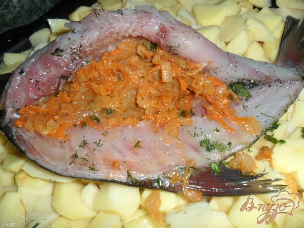Запеченный лещ с квашенной капустой Запеченный лещ с квашенной капустой
