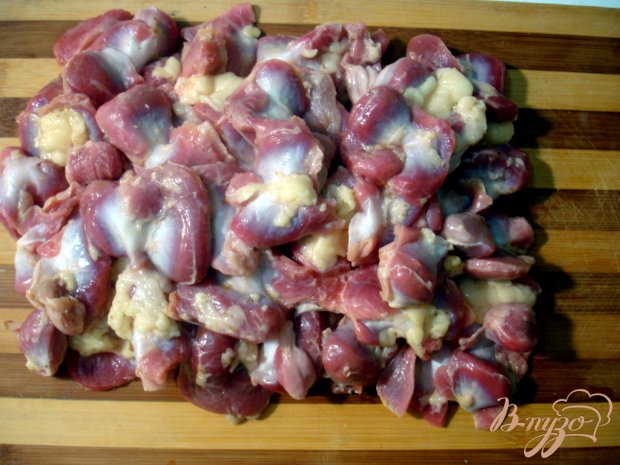 Куриные желудочки в томатно - сметанном соусе Куриные желудочки в томатно - сметанном соусе