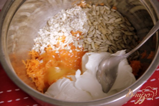 Запечёные морковные сырники с семечками Запечёные морковные сырники с семечками