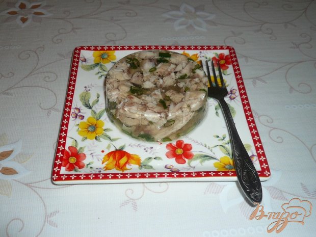 Заливное из курицы с зеленым луком Заливное из курицы с зеленым луком