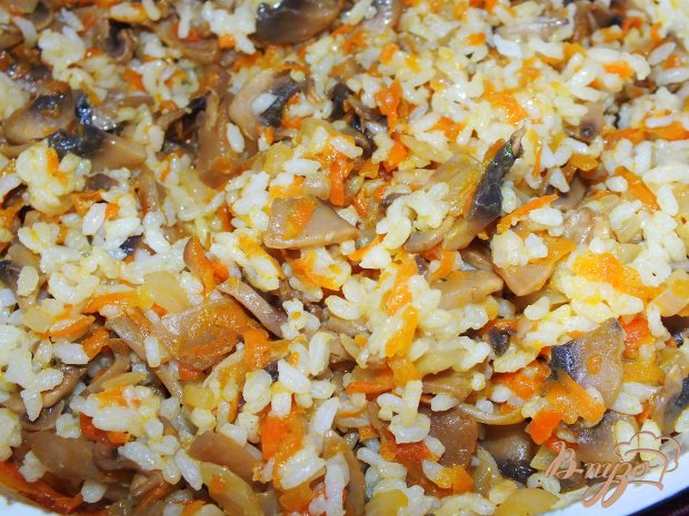 Кабачки фаршированные грибами и рисом Кабачки фаршированные грибами и рисом