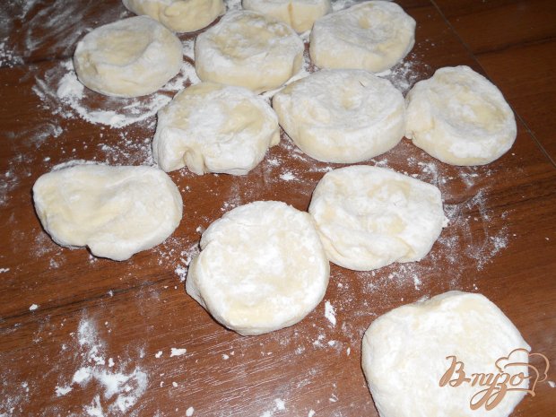 Пирожки с картофелем и чесноком Пирожки с картофелем и чесноком