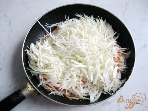 Солянка с копченой колбасой и сосисками Солянка с копченой колбасой и сосисками
