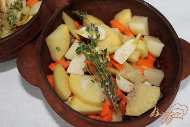 Свинина с картофелем в горшочке Свинина с картофелем в горшочке