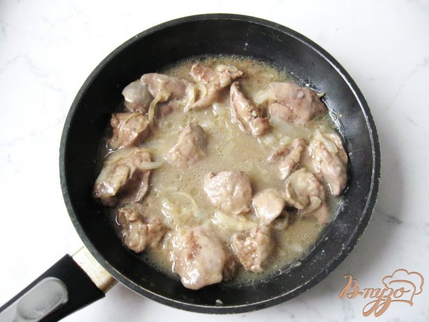 Куриная печень с грибами в сливках Куриная печень с грибами в сливках