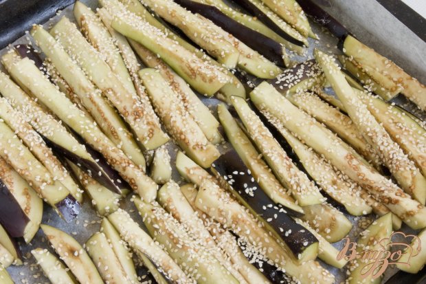 Баклажановые "палочки" с кунжутом Баклажановые "палочки" с кунжутом