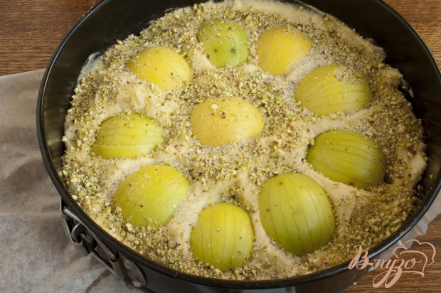 Ароматный яблочный пирог с пряностями и фисташками Ароматный яблочный пирог с пряностями и фисташками