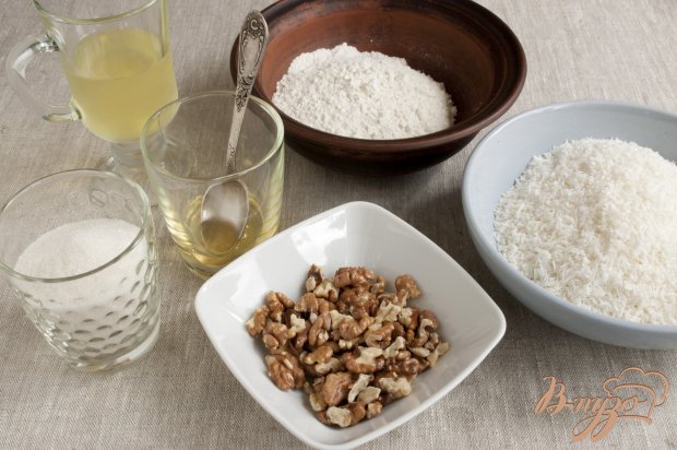 Кокосовое печенье с грецкими орехами Кокосовое печенье с грецкими орехами