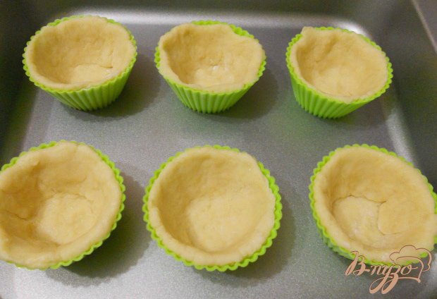 Песочные корзиночки с джемом и белковым кремом Песочные корзиночки с джемом и белковым кремом