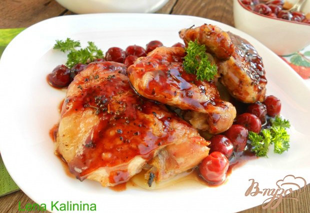 Куриные бедрышки под вишневым соусом Куриные бедрышки под вишневым соусом