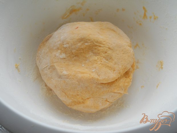 Вареники с картофелем из тыквенного теста Вареники с картофелем из тыквенного теста
