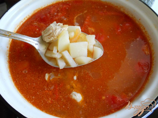 Борщ зеленый с курицей и томатом Борщ зеленый с курицей и томатом