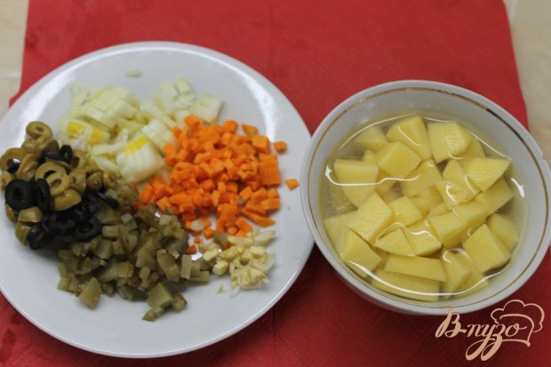 Солянка с копченой грудкой утки Солянка с копченой грудкой утки