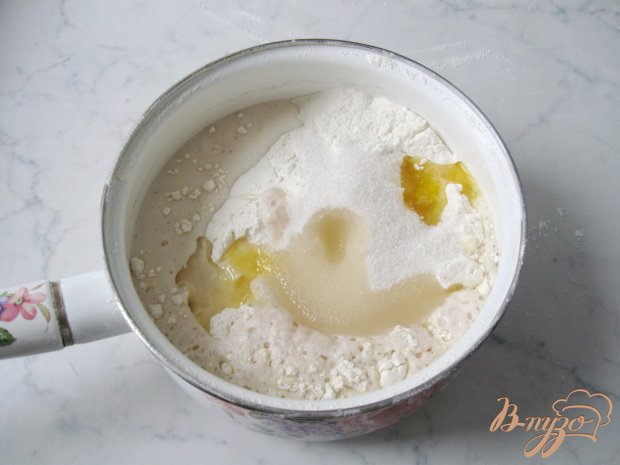 Сдобный пирог с яблоками и корицей Сдобный пирог с яблоками и корицей