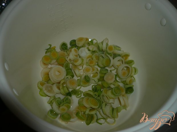 Курица с луком пореем Курица с луком пореем