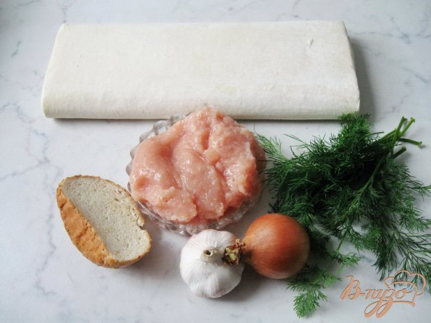 Слоеные рулетики с куриным фаршем Слоеные рулетики с куриным фаршем