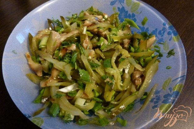 Салат с огурцами солеными Салат с огурцами солеными