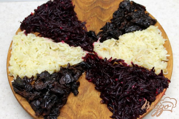 Салат фуршет со свеклой, сыром и картофелем Салат фуршет со свеклой, сыром и картофелем