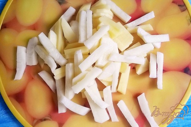 Золотистый суп с кукурузными клецками Золотистый суп с кукурузными клецками