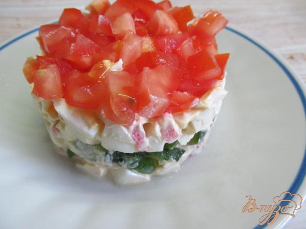 салат з крабових паличок помідор і огірок. як приготувати з фото