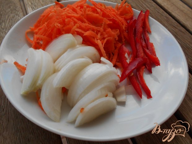 Перец, фаршированный печенью и овощами Перец, фаршированный печенью и овощами