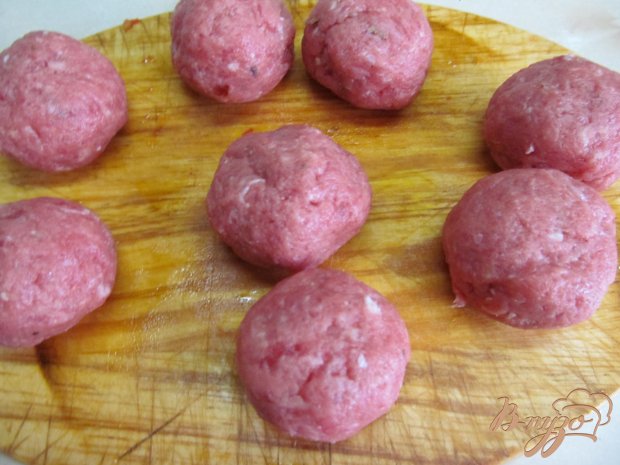 Фрикадельки в соусе с кус-кусом Фрикадельки в соусе с кус-кусом