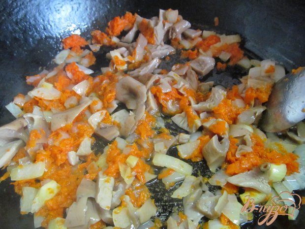Борщ с маринованными грибами горошком и фасолью Борщ с маринованными грибами горошком и фасолью
