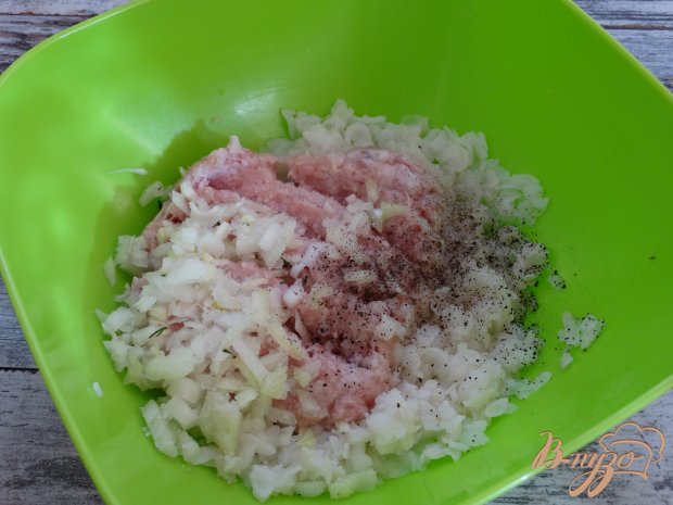 Куриные тефтели с рисовыми хлопьями и начинкой Куриные тефтели с рисовыми хлопьями и начинкой