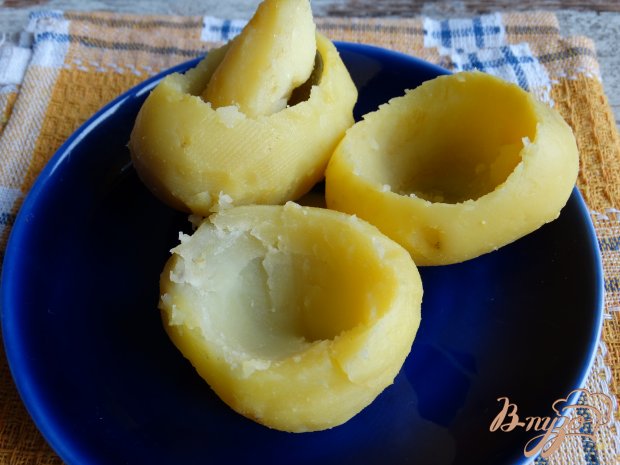 Картофельные лодочки с брокколи и помидорами Картофельные лодочки с брокколи и помидорами