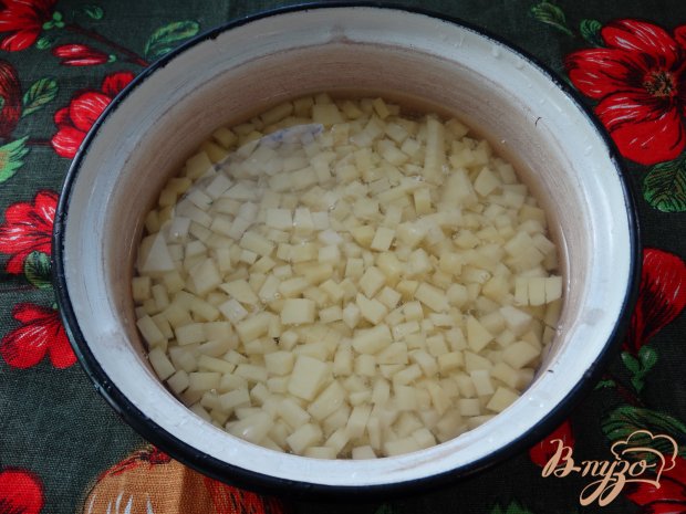 Окрошка с копченым кальмаром Окрошка с копченым кальмаром