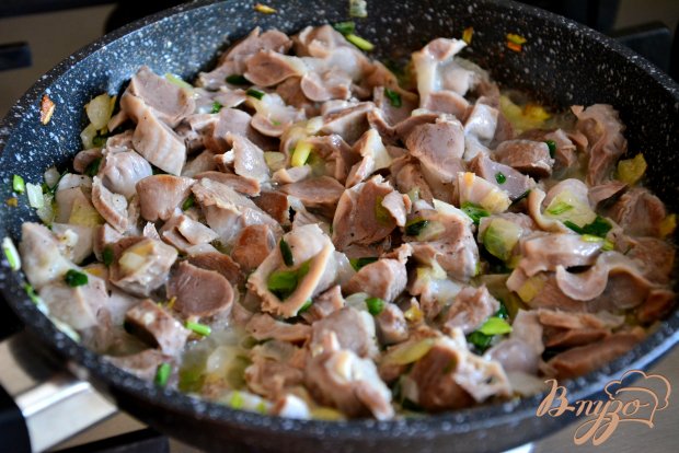 Фрикасе из куриных желудочков Фрикасе из куриных желудочков