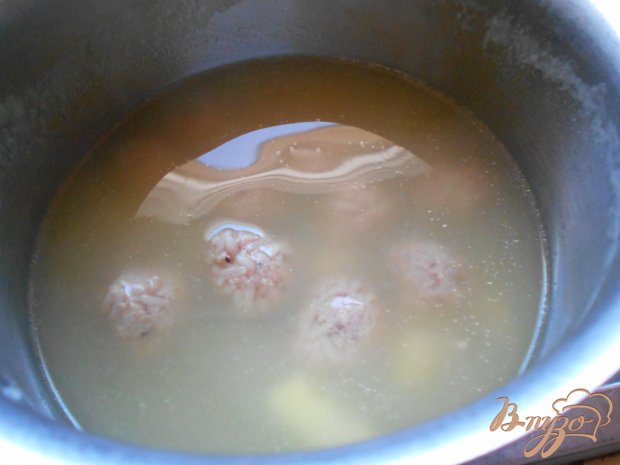 Суп со стручковой фасолью и мясными шариками Суп со стручковой фасолью и мясными шариками