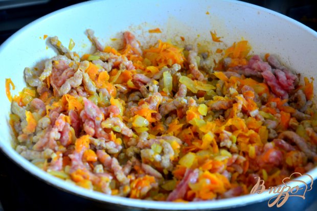 Бигус с капустой, фаршем и рисом. Бигус с капустой, фаршем и рисом.