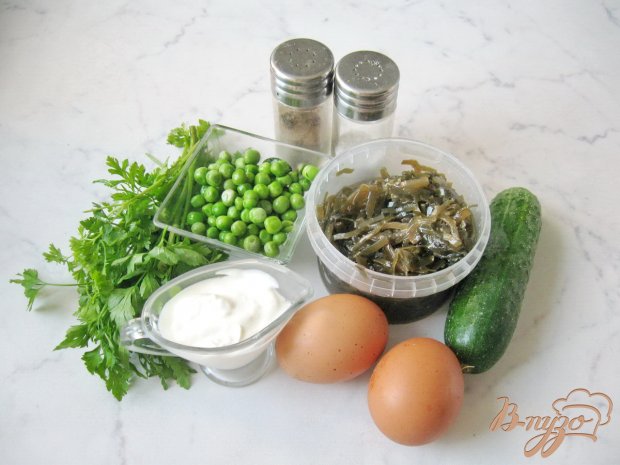 Салат с зелёным горошком и морской капустой Салат с зелёным горошком и морской капустой