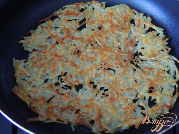 Мясо с овощами в картофельных блинах Мясо с овощами в картофельных блинах