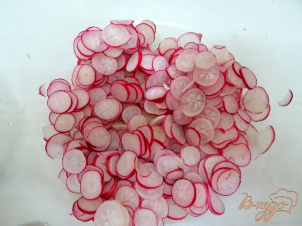 Салат из редиса с капустой. Салат из редиса с капустой.
