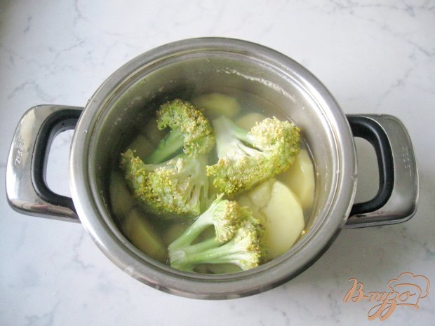 Картофельное пюре с брокколи и зеленым горошком Картофельное пюре с брокколи и зеленым горошком