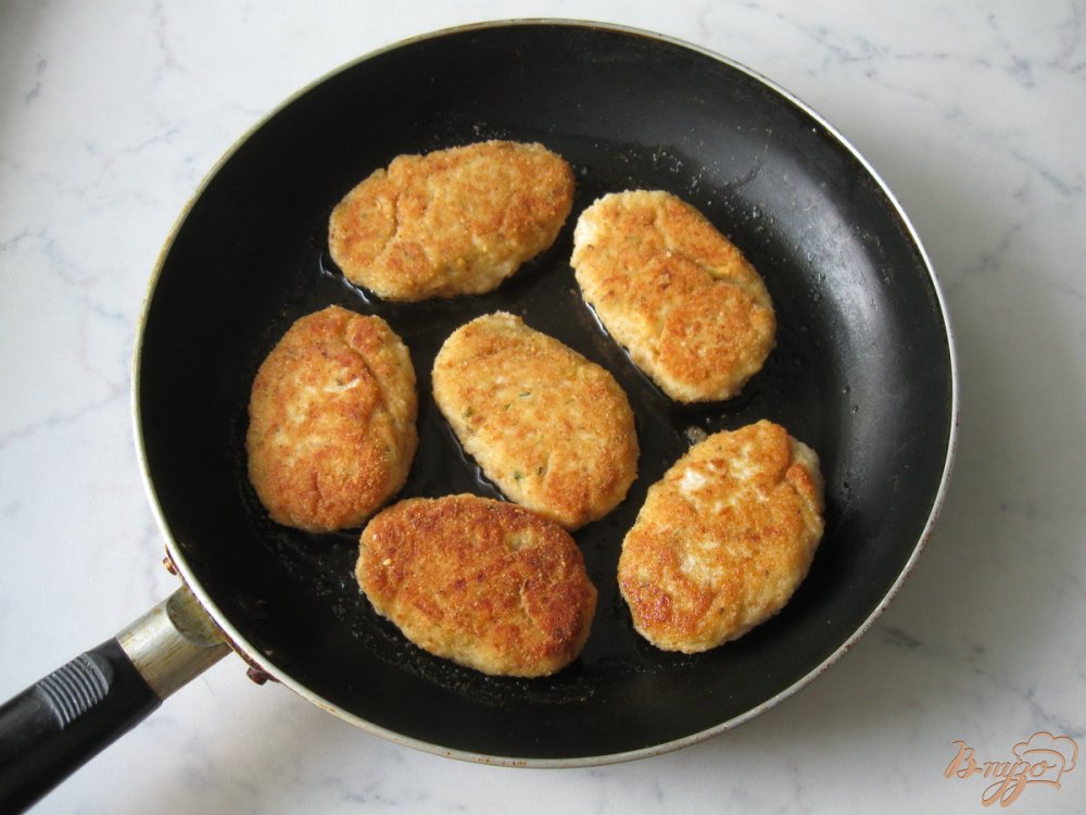 Куриные котлеты с кабачком Куриные котлеты с кабачком
