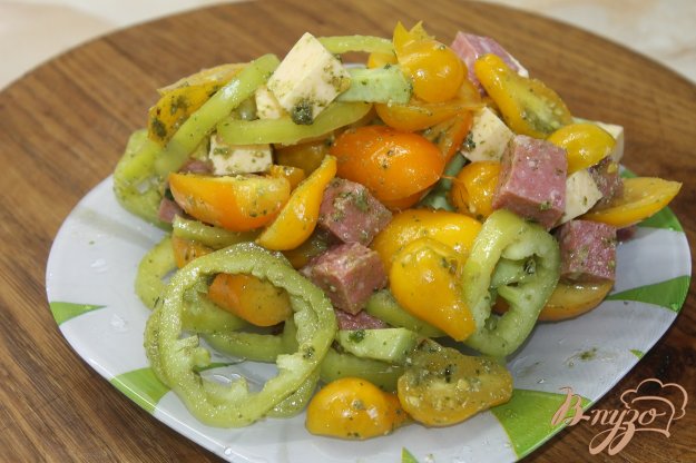 Салат з овочами і соусом песто. як приготувати з фото
