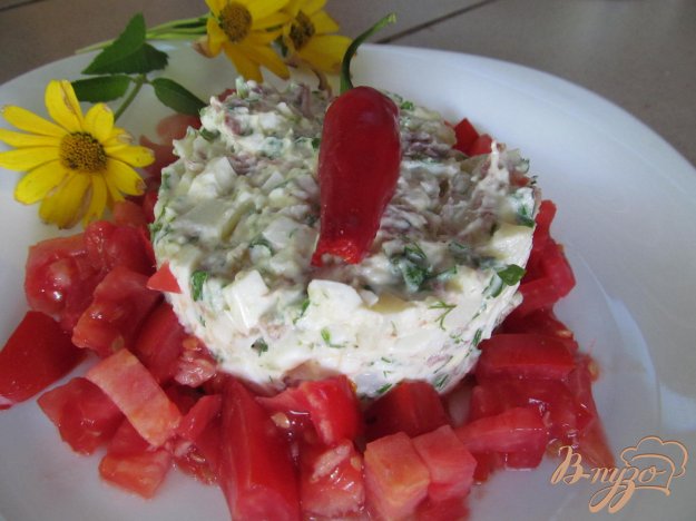 салат з вареної свинини помідори і яйця. як приготувати з фото
