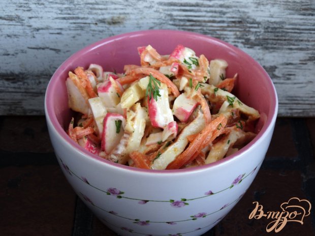 Салат с корейской морковью и омлетом и ветчиной Салат с корейской морковью и омлетом и ветчиной