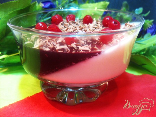 Сметанно-виноградный желейный десерт