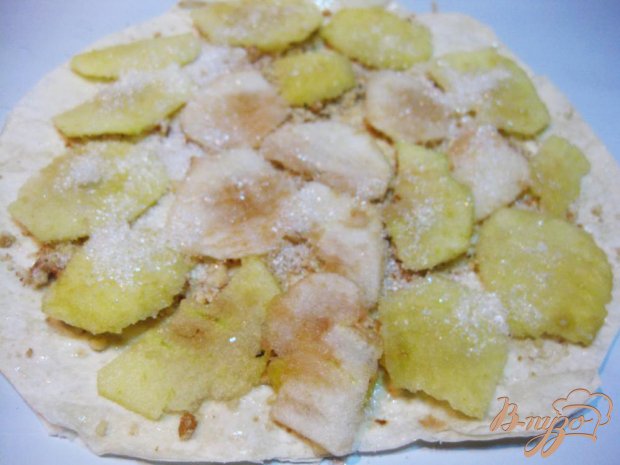 Орехово-яблочный слоеный торт из лаваша
