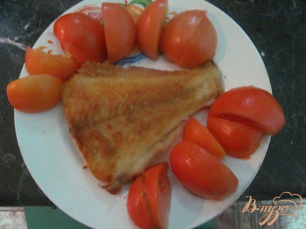 Как приготовить камбалу в духовке с помидорами и сыром