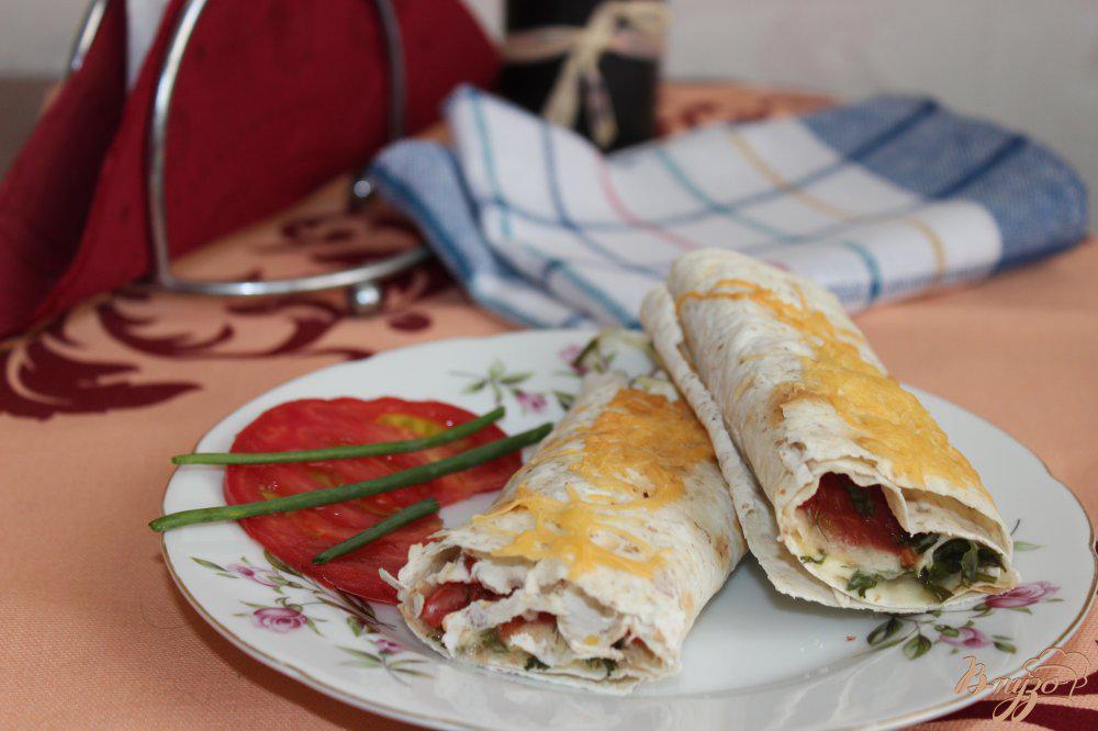 Лаваш запеченный с сыром. Запеченный лаваш с сыром. Рыба в лаваше запеченная в духовке. Запеченные лаваш. 2shtuk.