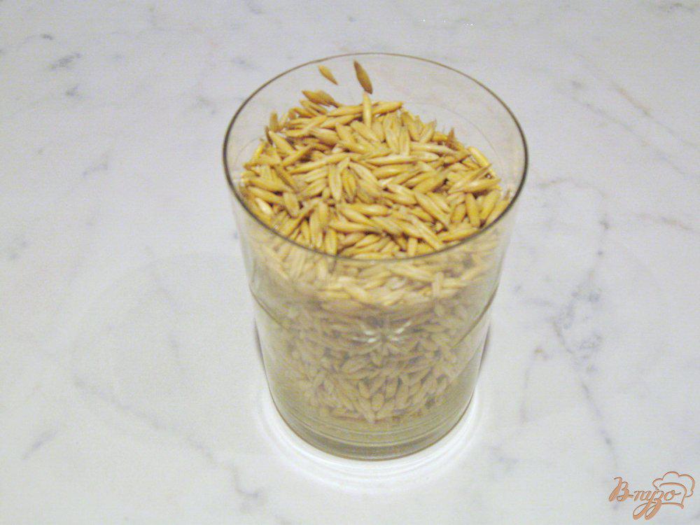 Овес. Стакан овса. Стакан овса. Настой из овса. Запаренный овес.