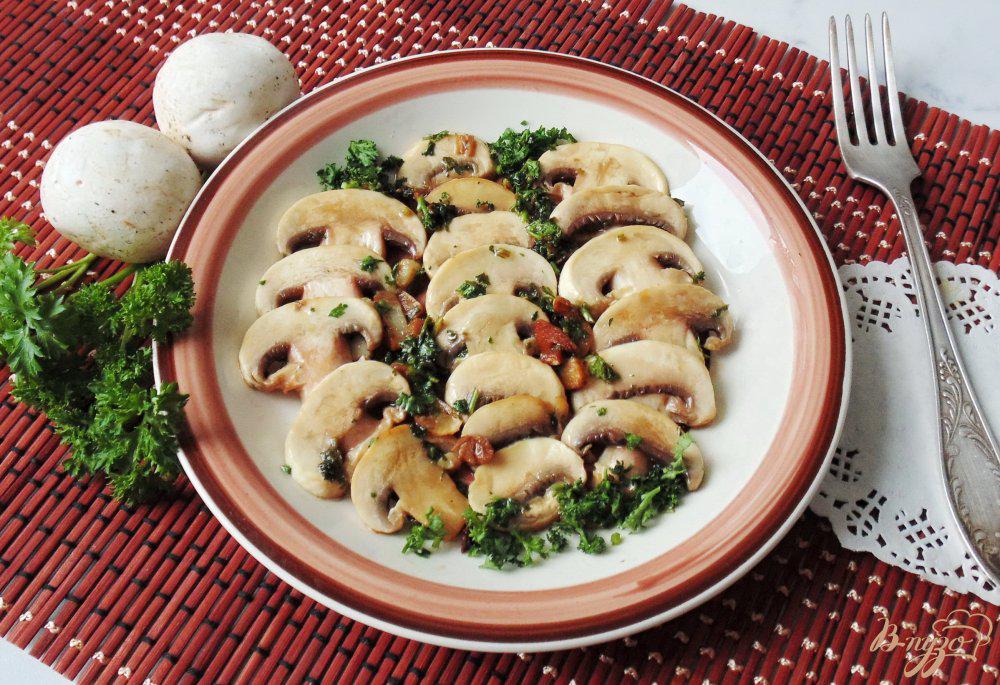 Рецепты из шампиньонов свежих быстро. Блюда с грибами. Блюда с шампиньонами. Самые вкусные блюда из грибов. Вторые блюда из грибов.