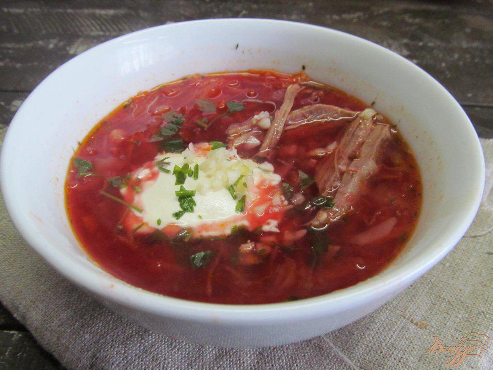 холодный свекольный борщ. борщ со свеклой. борщ холодный со свеклой. свекольный суп «холодник. борщ с маринованной свеклой.