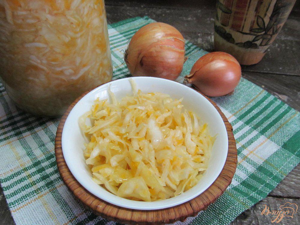 Рецепт квашеной капусты с хреном на зиму. Капуста квашеная с хреном. капуста с хреном. капуста с хреном рецепт.